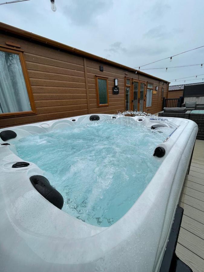 Boggy Creek - Lodge With Hot Tub Felton  Exteriör bild