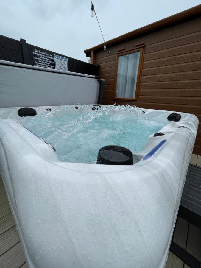 Boggy Creek - Lodge With Hot Tub Felton  Exteriör bild